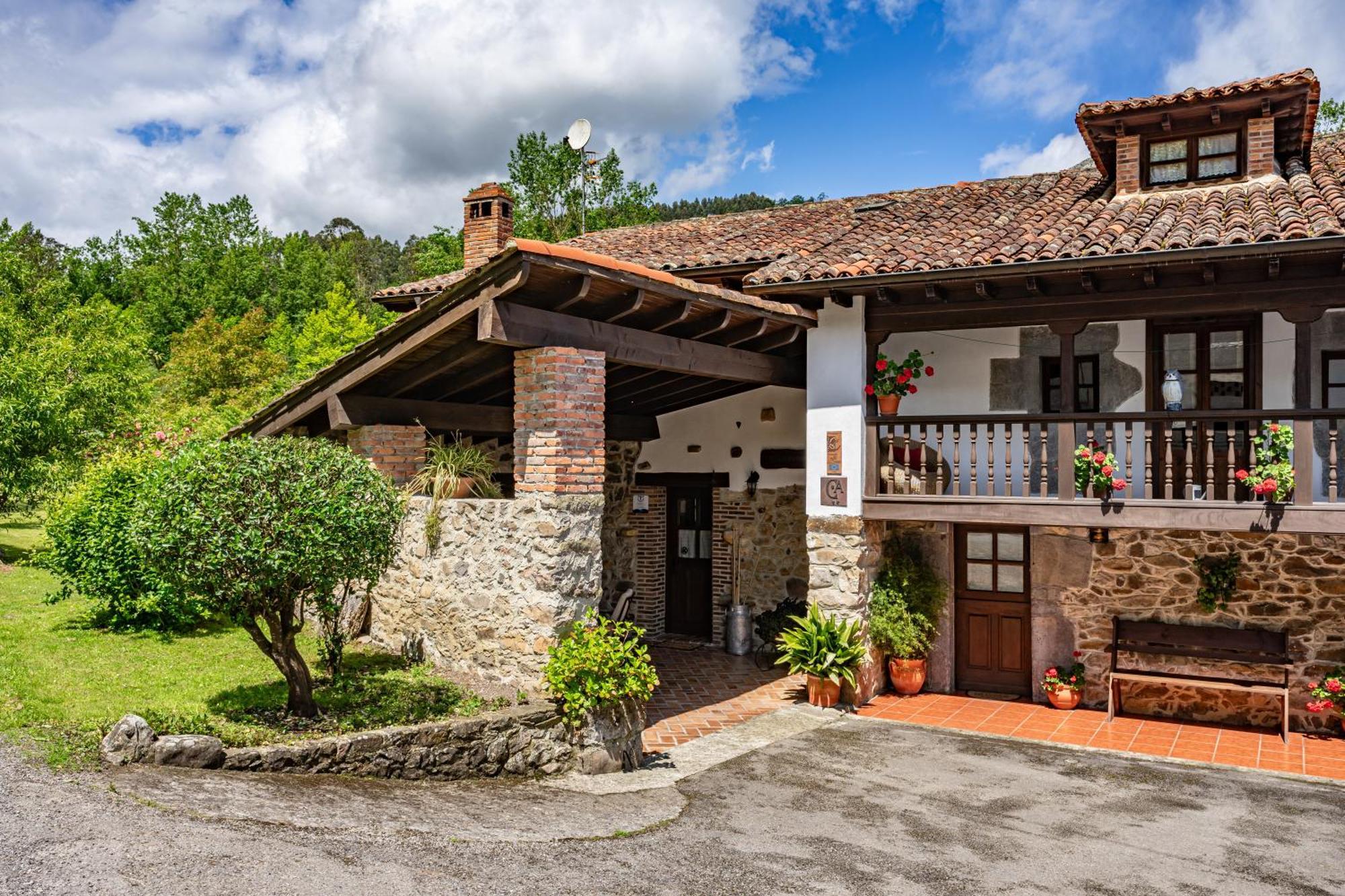 Casa De Aldea La Venta Los Probes Llanes Exterior foto